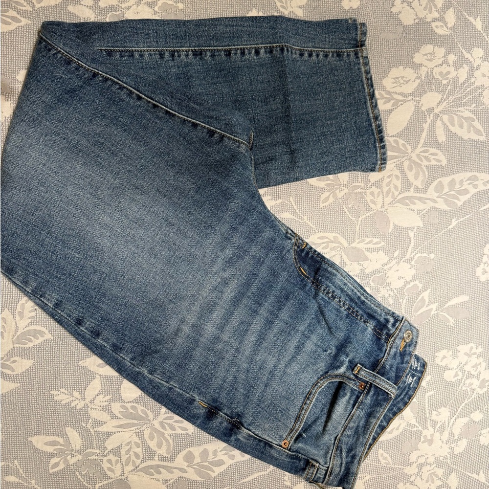 Old Navy Women's Straight Blue Jeans